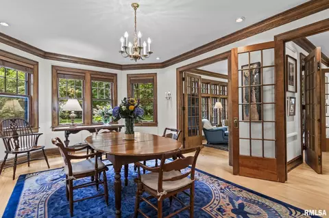 Dining - 1340 Wiggins Ave, Springfield, IL 62704 photo 2 of 2