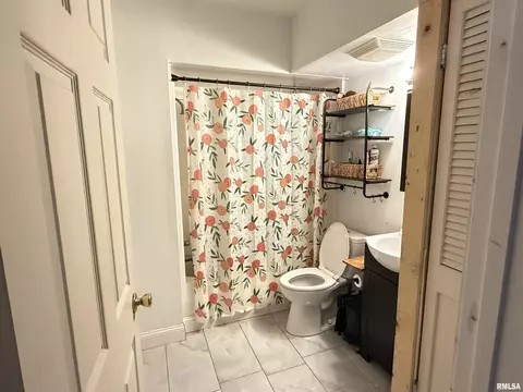 Bath - 22 Fox Ct, Springfield, IL 62703 photo 1 of 1