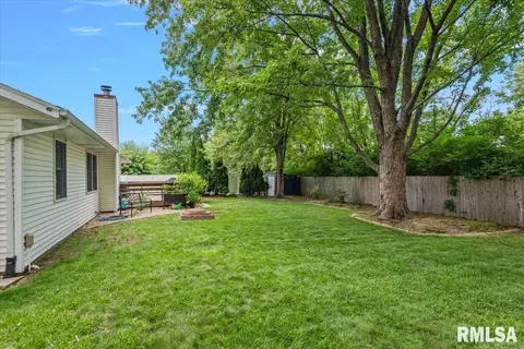 Exterior - 8101 Tack Ln, Springfield, IL 62712 photo 3 of 7