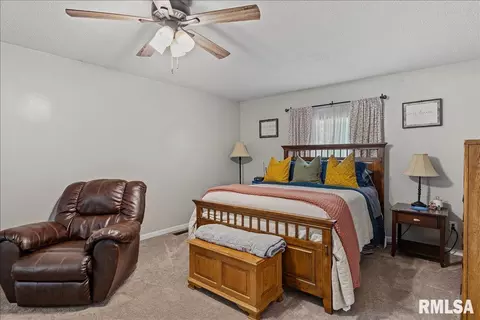 Bedroom - 8101 Tack Ln, Springfield, IL 62712 photo 1 of 7