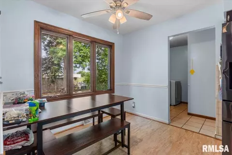 Dining - 3137 Temple Dr, Springfield, IL 62704 photo 2 of 2