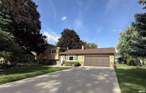 2963 Lincoln Park Dr, Galesburg, IL 61401