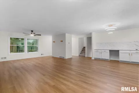 Living - 66 W Hazel Dell Ln, Springfield, IL 62703 photo 3 of 9