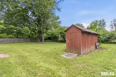 Exterior - 66 W Hazel Dell Ln, Springfield, IL 62703 photo 8 of 8