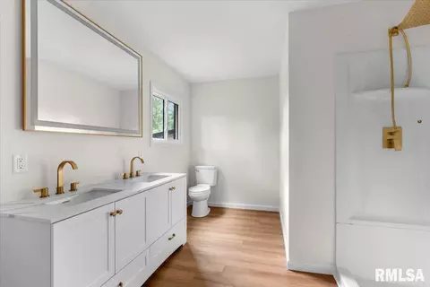 Bath - 66 W Hazel Dell Ln, Springfield, IL 62703 photo 1 of 5