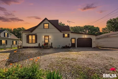 404 N Ewing St, Tallula, IL 62688