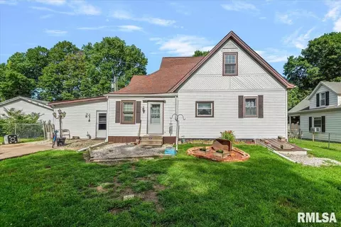 Exterior - 404 N Ewing St, Tallula, IL 62688 photo 8 of 8