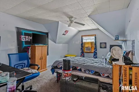 Bedroom - 404 N Ewing St, Tallula, IL 62688 photo 6 of 9