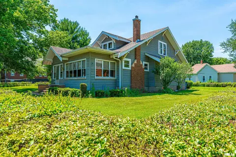 201 S 3rd St, San Jose, IL 62682