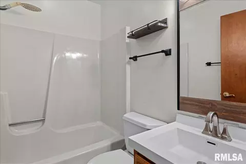 Bath - 2525 Lindbergh Blvd, Springfield, IL 62704 photo 1 of 2