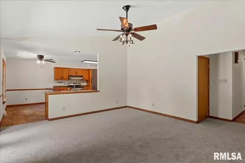 Living - 2525 Lindbergh Blvd, Springfield, IL 62704 photo 1 of 3