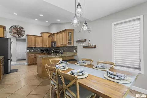 2809 Covered Wagon Trl, Springfield, IL 62711 photo 14