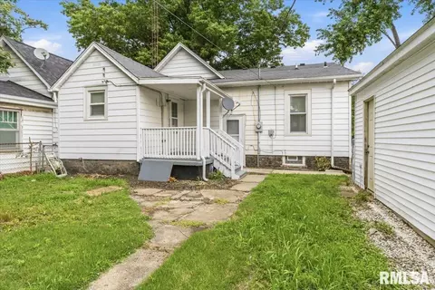 Exterior - 1123 N Rutledge St, Springfield, IL 62702 photo 3 of 4