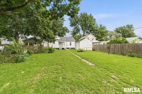 Exterior - 1123 N Rutledge St, Springfield, IL 62702 photo 4 of 4