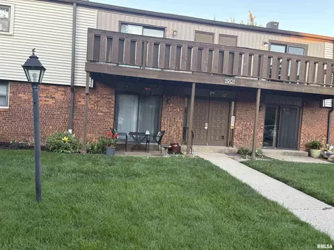 1901 Jeanette Ln, Springfield, IL 62702