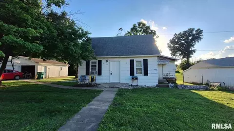 510 S Jackson St, Blandinsville, IL 61420