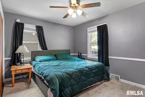 Bedroom - 2309 S Pasfield St, Springfield, IL 62704 photo 2 of 4