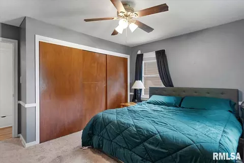 Bedroom - 2309 S Pasfield St, Springfield, IL 62704 photo 3 of 4