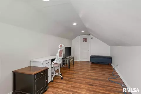 Other - 2309 S Pasfield St, Springfield, IL 62704 photo 4 of 7