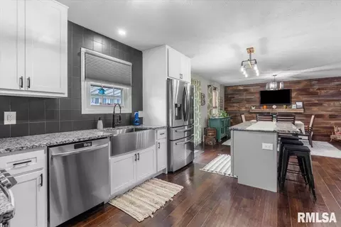Kitchen - 3712 Kerry Blvd, Springfield, IL 62712 photo 1 of 4