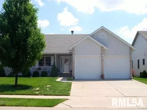 7102 Preston Dr, Springfield, IL 62711