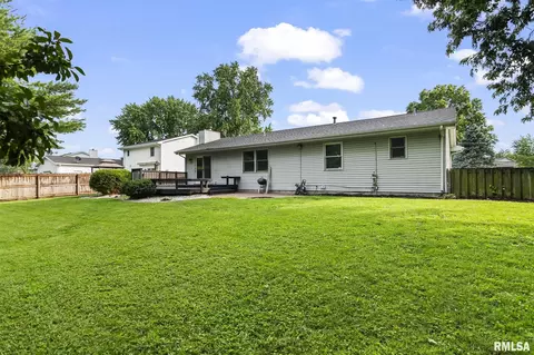 Exterior - 2421 Mayfair Rd, Springfield, IL 62703 photo 6 of 8