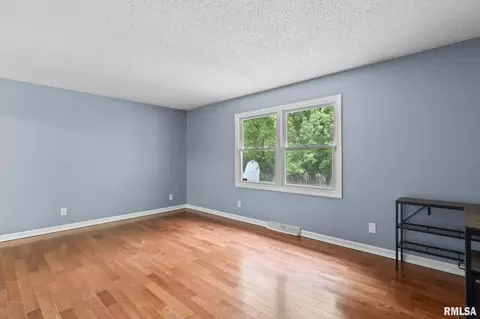 Living - 2421 Mayfair Rd, Springfield, IL 62703 photo 5 of 5