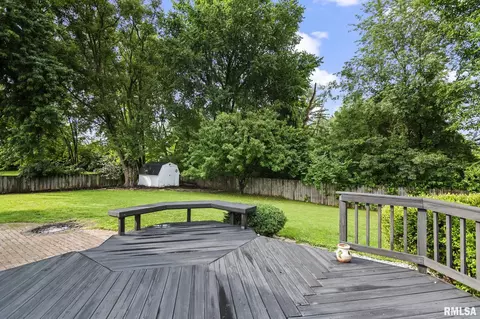 Exterior - 2421 Mayfair Rd, Springfield, IL 62703 photo 3 of 8