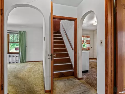 Entry Way - 609 Wood Ave, Springfield, IL 62702 photo 1 of 1