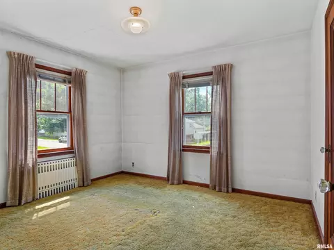 Bedroom - 609 Wood Ave, Springfield, IL 62702 photo 3 of 4
