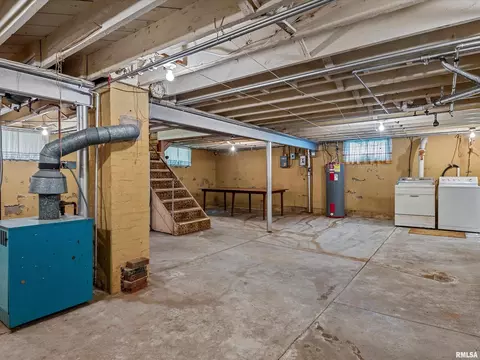 Other - 609 Wood Ave, Springfield, IL 62702 photo 5 of 6