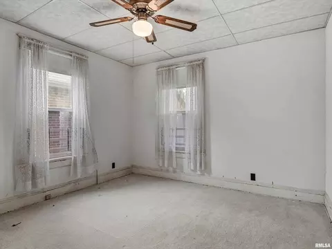 Bedroom - 621 Wood Ave, Springfield, IL 62702 photo 3 of 4