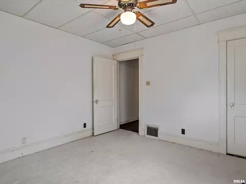 Bedroom - 621 Wood Ave, Springfield, IL 62702 photo 4 of 4