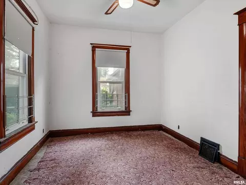 Bedroom - 621 Wood Ave, Springfield, IL 62702 photo 1 of 4