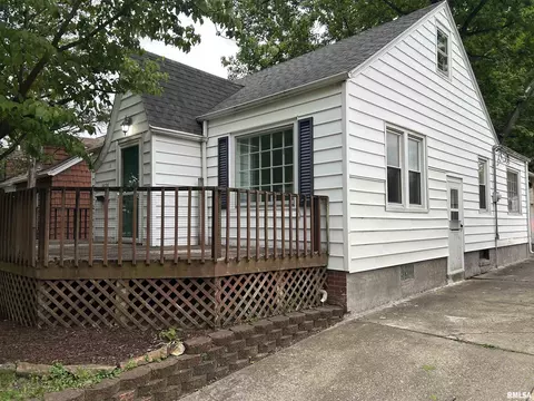 2535 S 8th St, Springfield, IL 62703