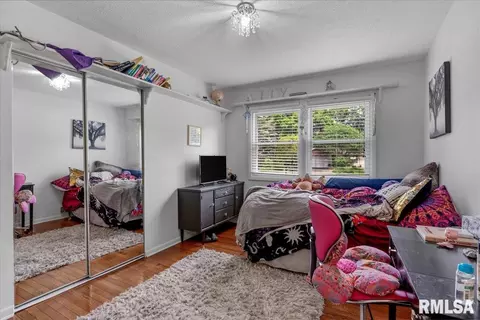 Bedroom - 11 Lansing Dr, Springfield, IL 62703 photo 6 of 7