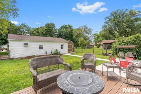Exterior - 11 Lansing Dr, Springfield, IL 62703 photo 4 of 7