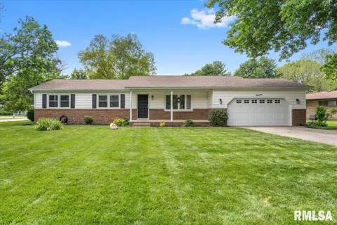 Exterior - 11 Lansing Dr, Springfield, IL 62703 photo 1 of 7