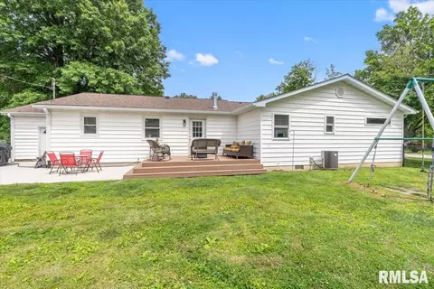 Exterior - 11 Lansing Dr, Springfield, IL 62703 photo 6 of 7