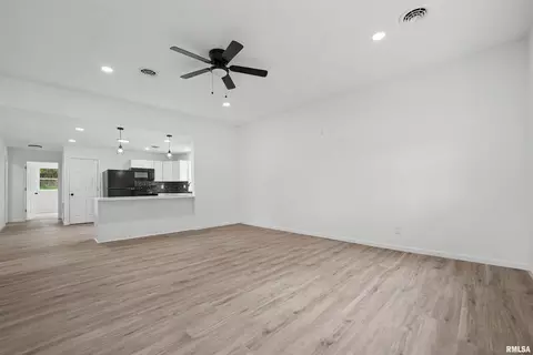 Other - 709 S Kickapoo St, Lincoln, IL 62656 photo 2 of 5