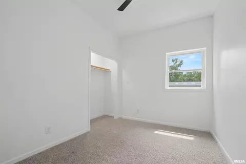 Bedroom - 709 S Kickapoo St, Lincoln, IL 62656 photo 4 of 5