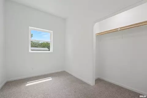 Bedroom - 709 S Kickapoo St, Lincoln, IL 62656 photo 2 of 5