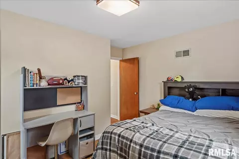 Bedroom - 2428 S State St, Springfield, IL 62704 photo 1 of 5