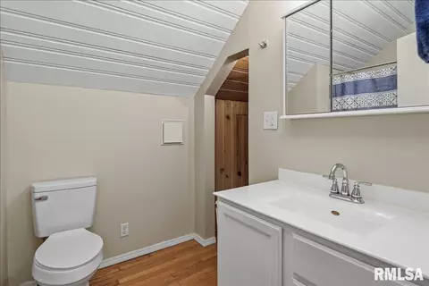 Bath - 2428 S State St, Springfield, IL 62704 photo 2 of 2