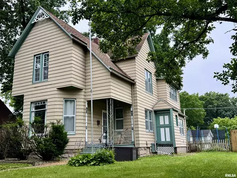 2546 Vermont St, Quincy, IL 62301