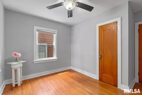 Bedroom - 2535 S 8th St, Springfield, IL 62703 photo 2 of 2