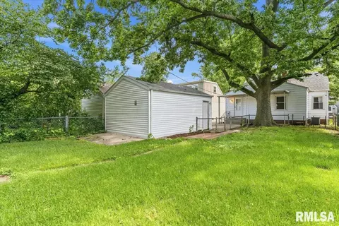 Exterior - 2535 S 8th St, Springfield, IL 62703 photo 5 of 5