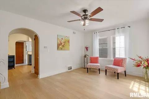 Living - 2535 S 8th St, Springfield, IL 62703 photo 1 of 2