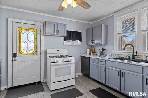 Other - 831 Henrietta St, Springfield, IL 62704 photo 3 of 6