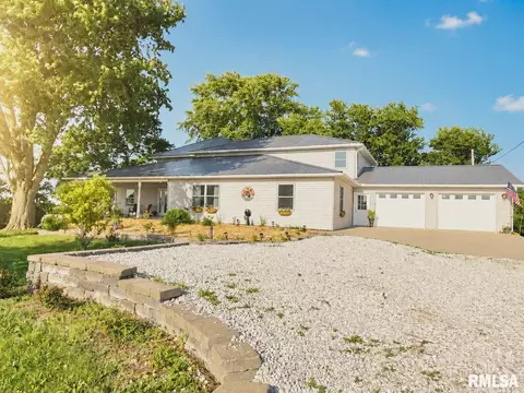2426 E 1400th St, Mendon, IL 62351